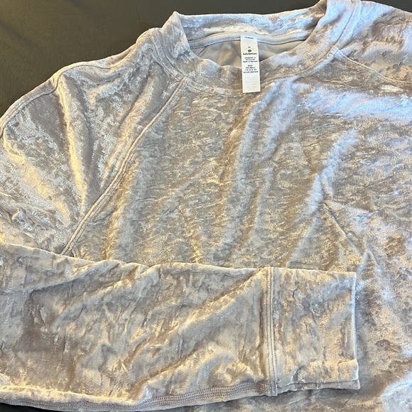 Lululemon warm down crew crushed velvet limited edition, size 6 - Picture 5 of 6